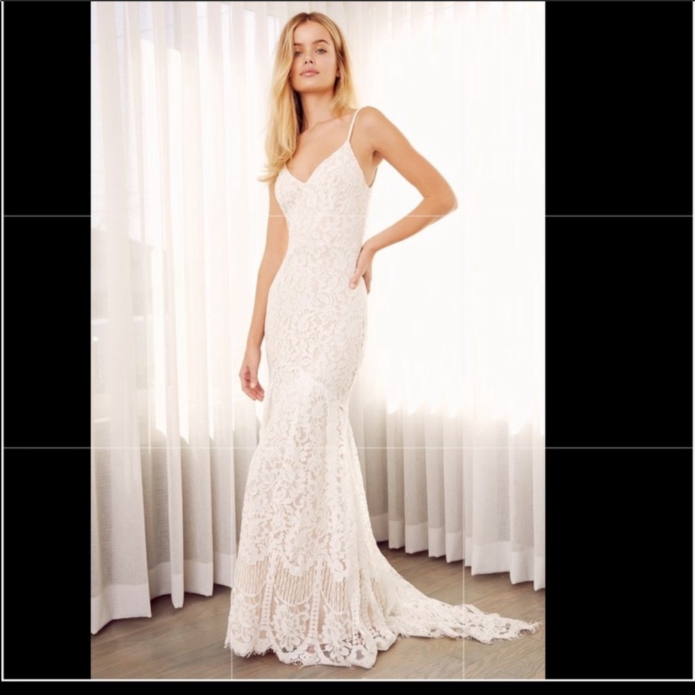 Lulu’s Flynn Lace Maxi Dress